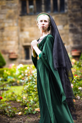 captiviscostuming-1217